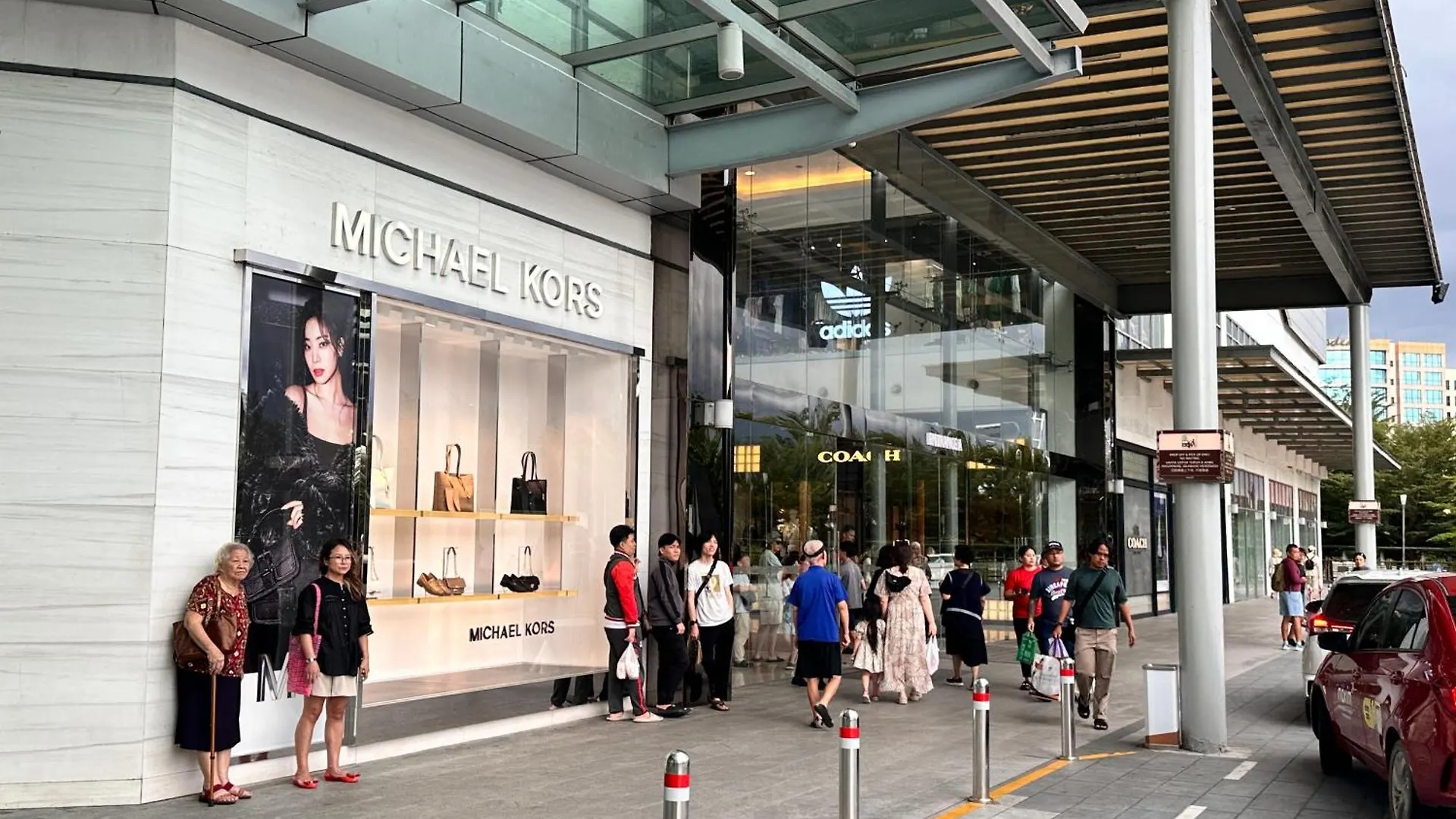 Mizu Homestay At Kk Times Square By R2 コタキナバル 0*,